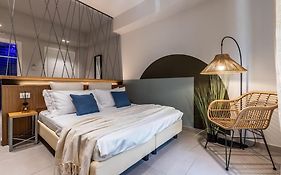 Dafne Room Speciale, Elegante Con Balcone